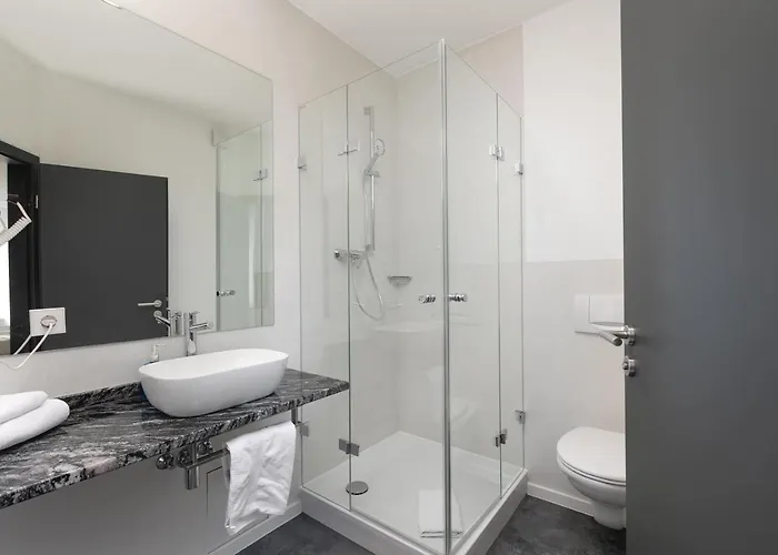 Zur Blume & Restaurant Bei Basel ゲストハウス 3*