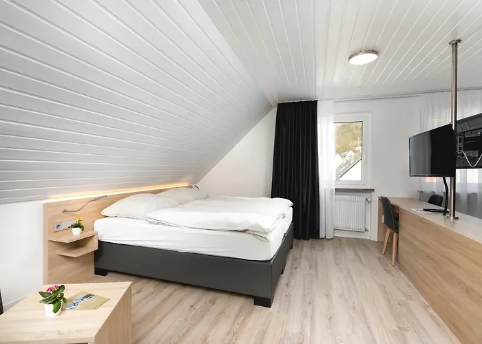 Zur Blume & Restaurant Bei Basel 3*